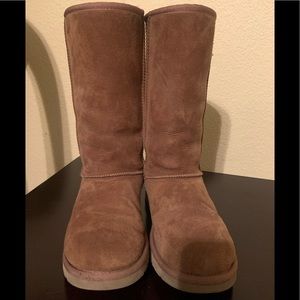 Womens UGGS Tall Boots Chestnut Brown sz 6